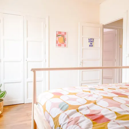 Loft Coloré - à 2 Pas Du Jardin Darcy Appartement *